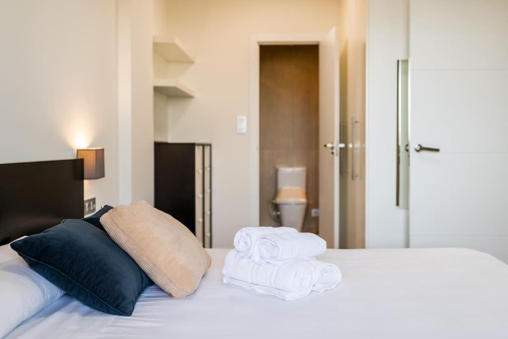 Moderno Apartamento Con Piscina Y Parking Granada Exterior photo