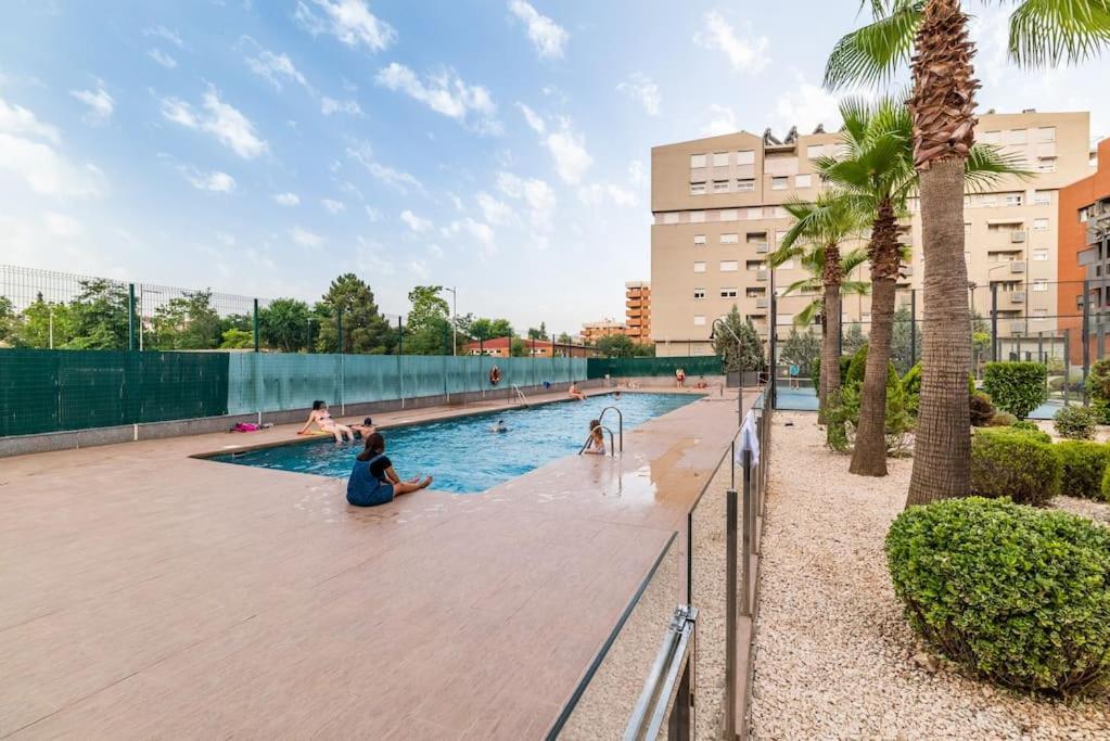 Moderno Apartamento Con Piscina Y Parking Granada Exterior photo