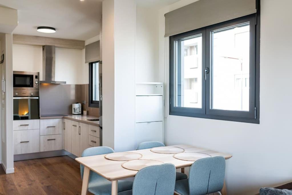 Moderno Apartamento Con Piscina Y Parking Granada Exterior photo